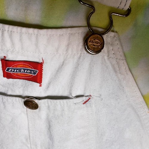 Bleached overalls, detail. A tiny bit of blue remains, but overall, I'm happy. (Get it? Overall, I'm happy? Get it? Overall? 😂😂😂 I'll show myself out.) #overalls #Dickies #bleacheddenim