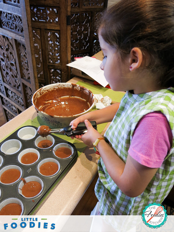 Recipes for Kids: Chocolate Cupcakes with Vanilla Frosting