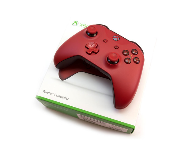 最強手把出現了嗎？！電腦手機都可以用的 Xbox One 藍牙紅色無線控制器 @3C 達人廖阿輝
