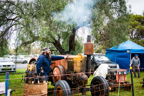 sutherlandpcycconcertbandforbestrip2016 smoke plants australia forbes fairs tractors tools newsouthwales forbesshow trees au