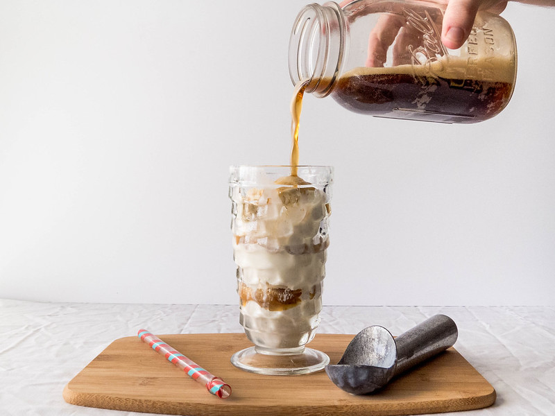 No-Churn Vanilla & Cardamom Ice-cream Two Ways | Root Beer Floats + Cherry Compote Topping