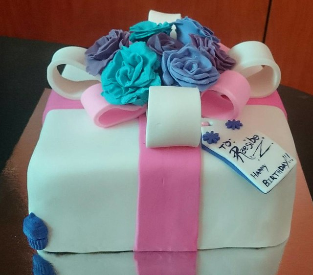 Cake by Tutu Cupcakes