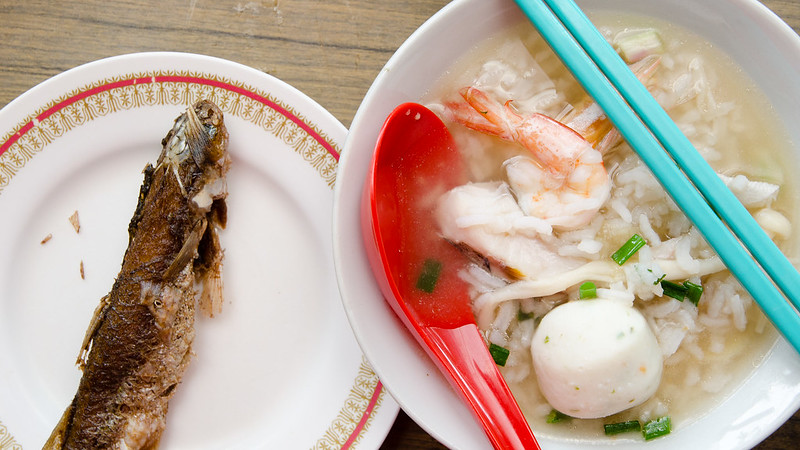 Fried Fish and Seafood Porridge at Restaurant Light House Seafood at Matang, Taiping
