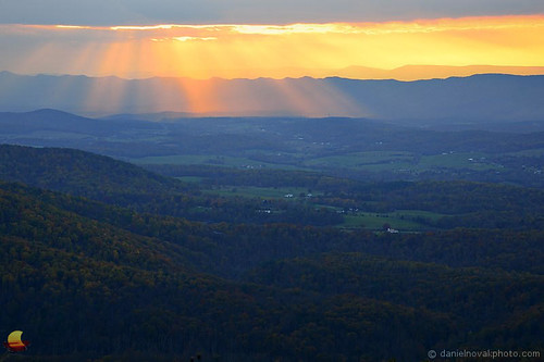 frontroyal virginia unitedstates va shenandoah valley sun beams rays clouds colors sunset landscape etbtsy outdoors skyline drive view distant distance photography wallart walldecor picture image photo warm fall autumn