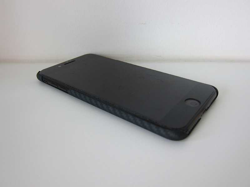 Pitaka's Aramid iPhone 7 Plus Case - With iPhone 7 Plus