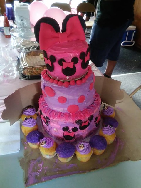 Minnie Mouse Cake by Decadent Edibles