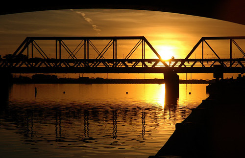 railroad travel bridge sunset arizona reflection water phoenix silhouette river photo photos bridges railway saltriver span tempe tempetownlake bridging railbridge truss bridgepixing temperailroadbridge bridgepix bridgeblog
