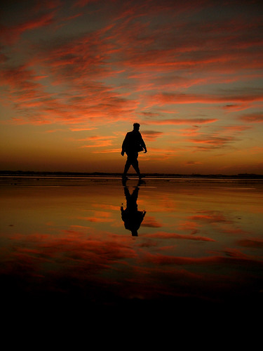 karachi sunset jan 19th alikhurshid sigur ros changinglight serene calm colors clouds unreal solitude noone