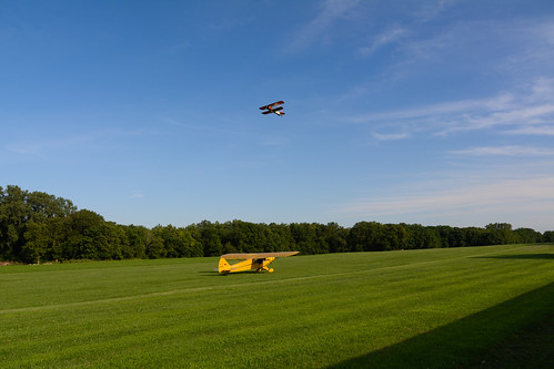 airplane airport indiana places things transportation flyingcircus hagerstown locations biplane transporation pipercub waynecounty waynet hagerstownflyingcircus