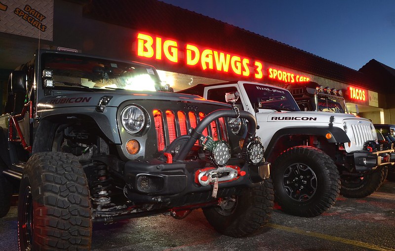 Lively at Big Dawgs 3 Sport Cafe | Jeep Off Road Adventures