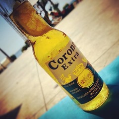 #corona #cerveza #extra #beer #lemon 🍋 #cold #summer #beach #sun #weekend