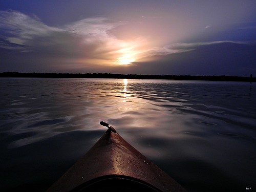light sunrise dawn nikon kayak florida first estuary kayaking coolpix paddling shimmer palmbeachcounty intracoastalwaterway northpalmbeach lakeworthlagoon