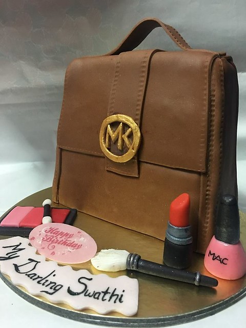Handbag Cake by Meghana Ashish of Meraki Cake Studio