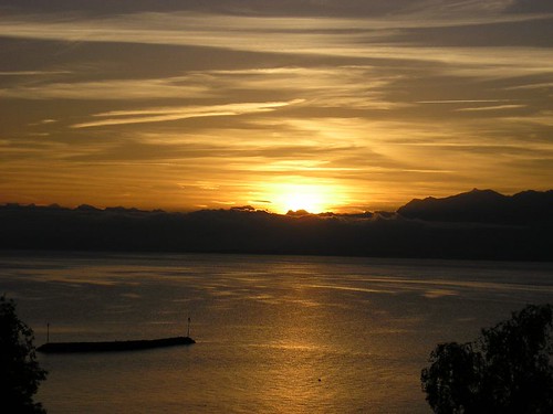 sunrise geotagged switzerland nyon lacléman geo:lat=46377136 geo:lon=6237059