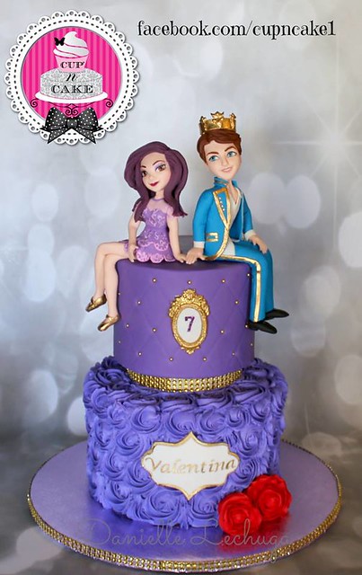 Cake by Danielle Lechuga of Cup'N Cake