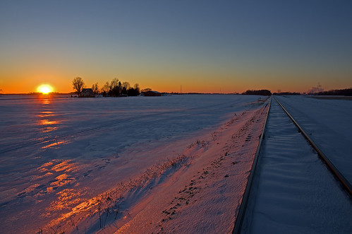 train railroad railway railfanning cfe indiana allencounty arcolaindiana pentax k5iis pennsylvaniarailroad sunset farmland fortwayneline tracks dusk