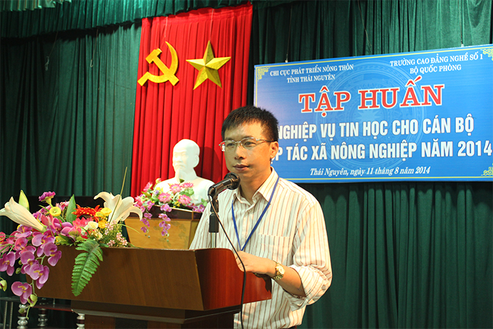 be-giang-lop-tap-huan-th-2013
