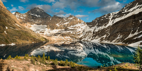 park sky mountain lake snow reflection water clouds mirror nationalpark turquoise objects glacier loon mcarthur lakeohara