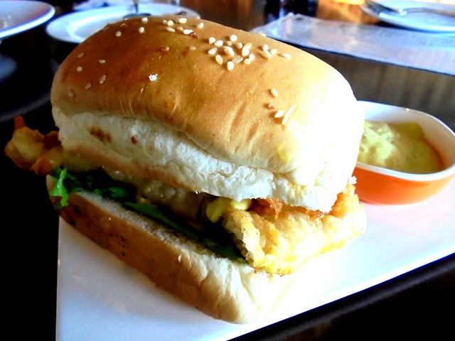 Bistecca & Bistro fish fillet burger 1
