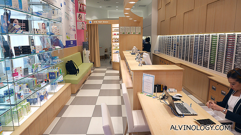 Hirocon – the first contact lens specialist of its kind in Singapore - Alvinology