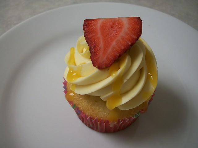 mango strawberry cupcakes 18