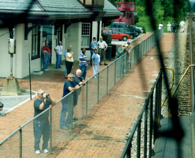 A?A?A?â‚¬L?A‚Â¬A?A?â€šÂ¬aOnlookers gather to see the last train past through Farmville on July 15, 2005 - High Bridge Trail State Park, Virginia