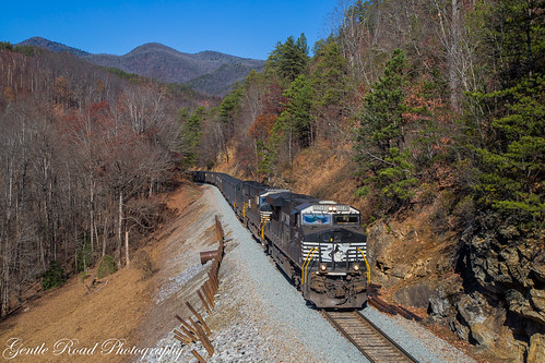 norfolk southern railway loops old fort mountains