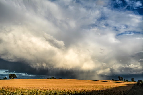 uk sky storm water weather clouds rural countryside nikon day skies view cloudy gb vista fields convection storms viewpoint waterdroplets stormclouds icecrystals cloudscapes stormcell cloudspotting cropspraying d7100 nikonafsdxzoomnikkor1855mmf3556gedii cloudsstormssunsetssunrises