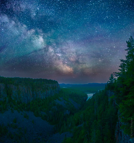 panorama stars nightsky milkyway ouimetcanyon thunderbayon canon5diii bower2414