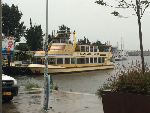 De Pannenkoekenboot (pancake boat)