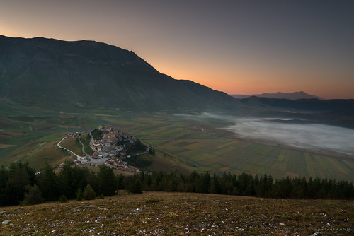 mountain sunrise landscape dawn alba montagna paesaggio d800 castelluccio fioritura