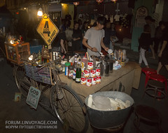 Coffee maker at night Talang street, Phuket        XOKA8748bS