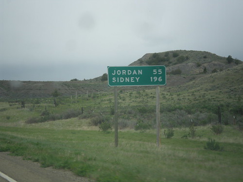 sign montana petroleumcounty biggreensign distancemarker mt200
