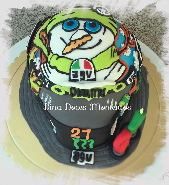 Cake by Dina Doces Momentos