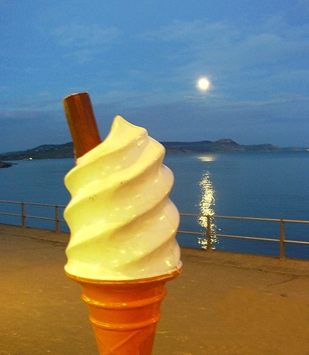 ice-cream moon