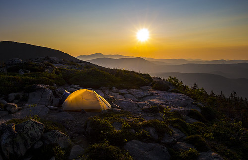new morning camping england sun sunrise hiking nh hampshire tent mount trail bond mounatin bondcliff