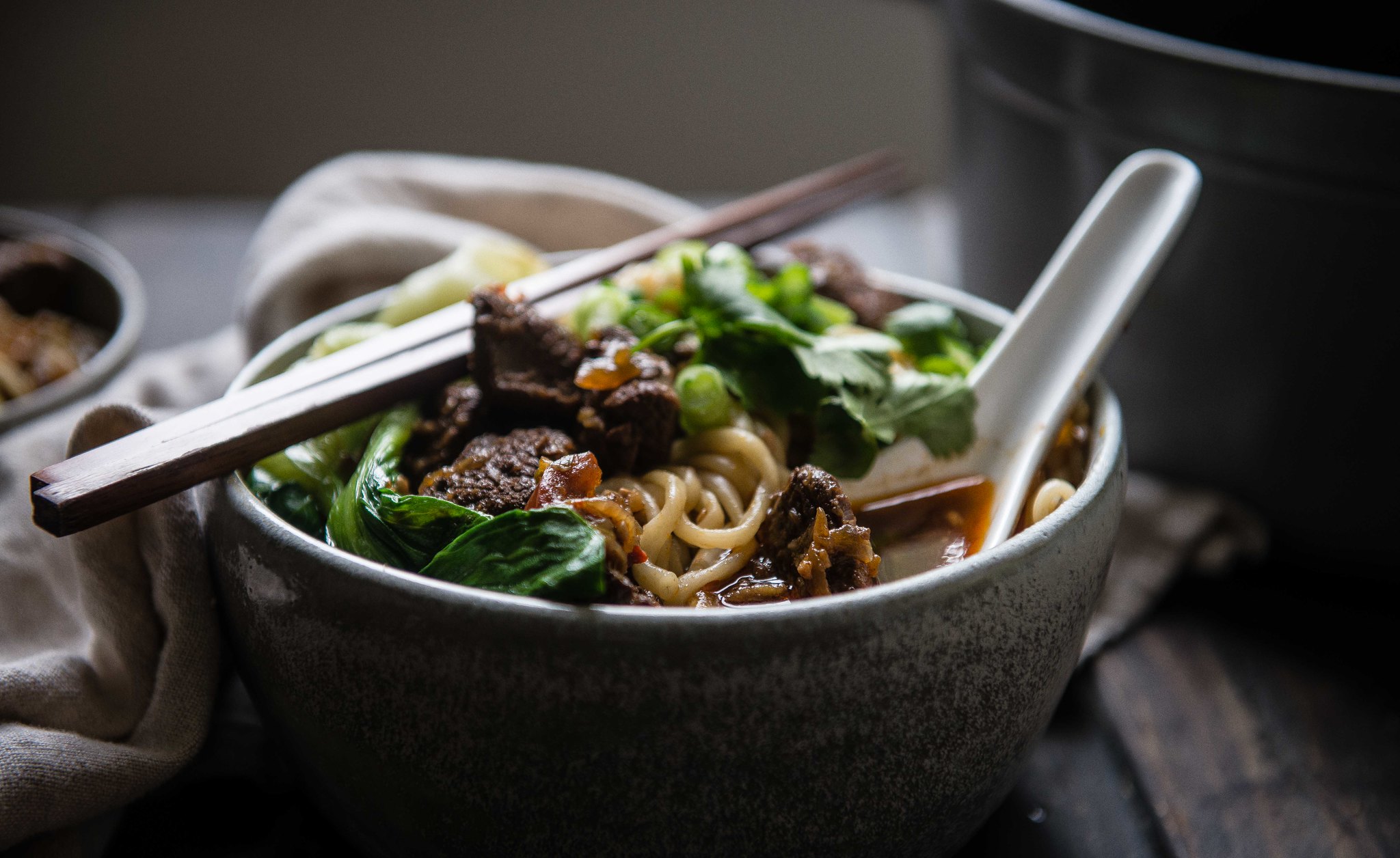 taiwanese spicy beef noodle soup (niu rou mian) | two red bowls