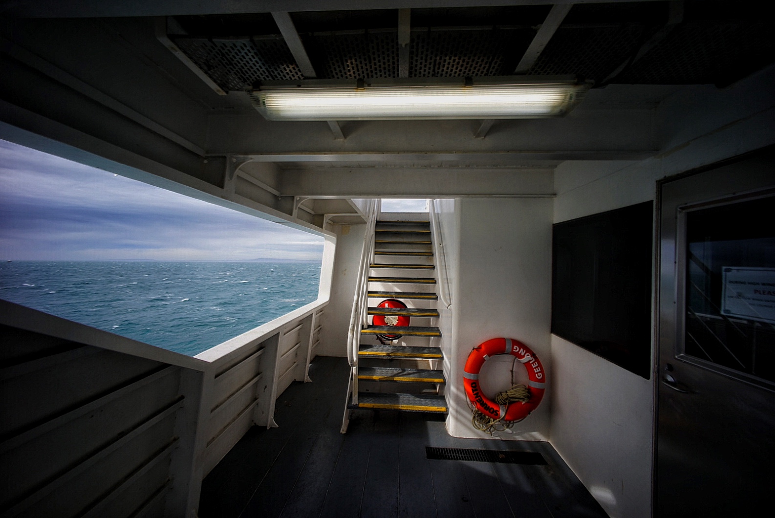 Ferry Exterior 1 #sonya7 #voigtlander12mm #ultrawideheliar #ultrawideangle #sorrento #queenscliff #ferry