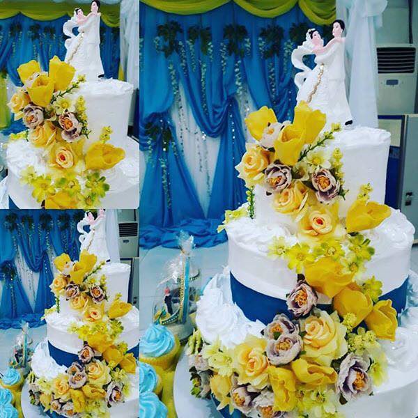 Cake by Anne O. Escarpe of Alheexandra's Cakes and Cupcakes