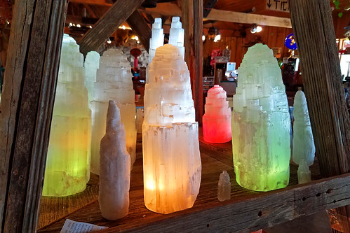 caverns caves sonora texas tx rustic visitor center suttoncounty crystal lantern
