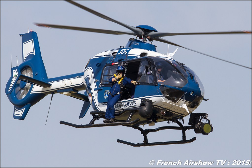 EC-135 Gendarmerie, démonstration de la brigade cynophile, chien,Groupe d'investigation cynophile, free flight world masters valence Chabeuil 2015, BleuCiel Airshow 2015,, Meeting Aerien 2015