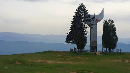 zenica spomenik monument nob smetovi partisan bosnia chetnik