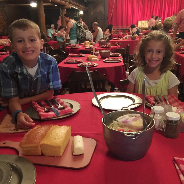 The Hoop Dee Doo show was amazing!! And, the food and drinks... So delicious! Cornbread with the sweetest butter, fried chicken (waitress even brought me out extra legs!), bbq ribs, the best mashed potatoes I've ever had, beans, corn and strawberry :straw