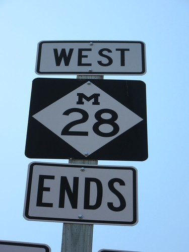usa west midwest unitedstates michigan roadsign 28 highwaysign stateroutesigns stateroute28 endsigns