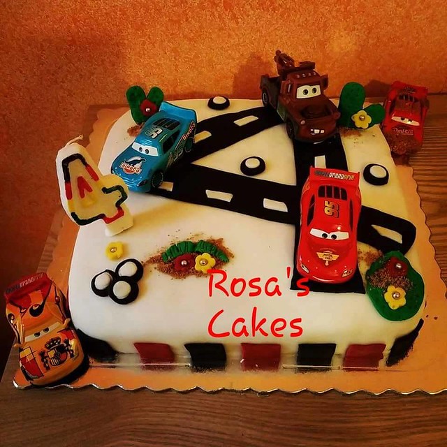 Cake by Rosa's cakes