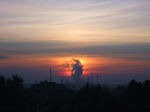 2005 italy 15fav home sunrise geotagged dawn casa italia alba lombardia lombardy agrate geo:lat=455793 geo:lon=93575 agratebrianza