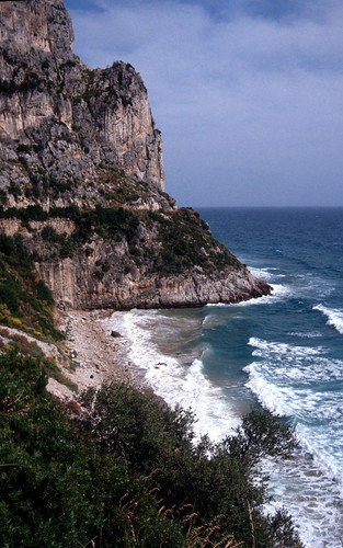 italy geotagged coast italia gaeta bluff mediterraneansea sperlonga coastroad mittelmeer nikonf801s steepcoast geo:tool=gmif geo:lat=41245418 geo:lon=13459625 geotaggeditaly küstenstrase