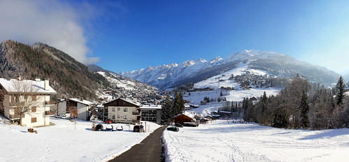 panorama aravis montagne mountain neige snow hiver winter alpes alps laclusaz