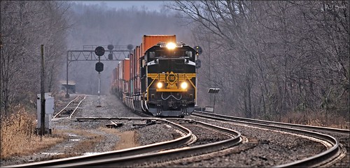 erie heritage emd sd70ace ns norfolk southern train railroad railway rail transportation freight pennsylvania torrance control point pack laurel highlands signal bridge pittsburgh line west slope prr intermodal container stack