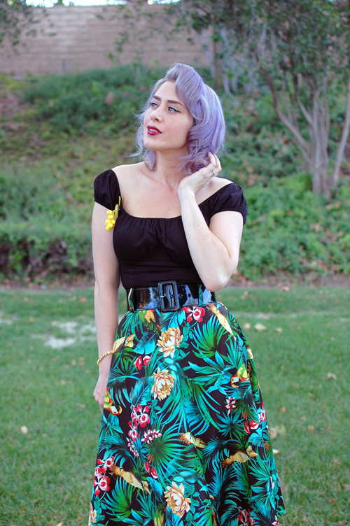 Pinup Girl Clothing Doris skirt in parrot print